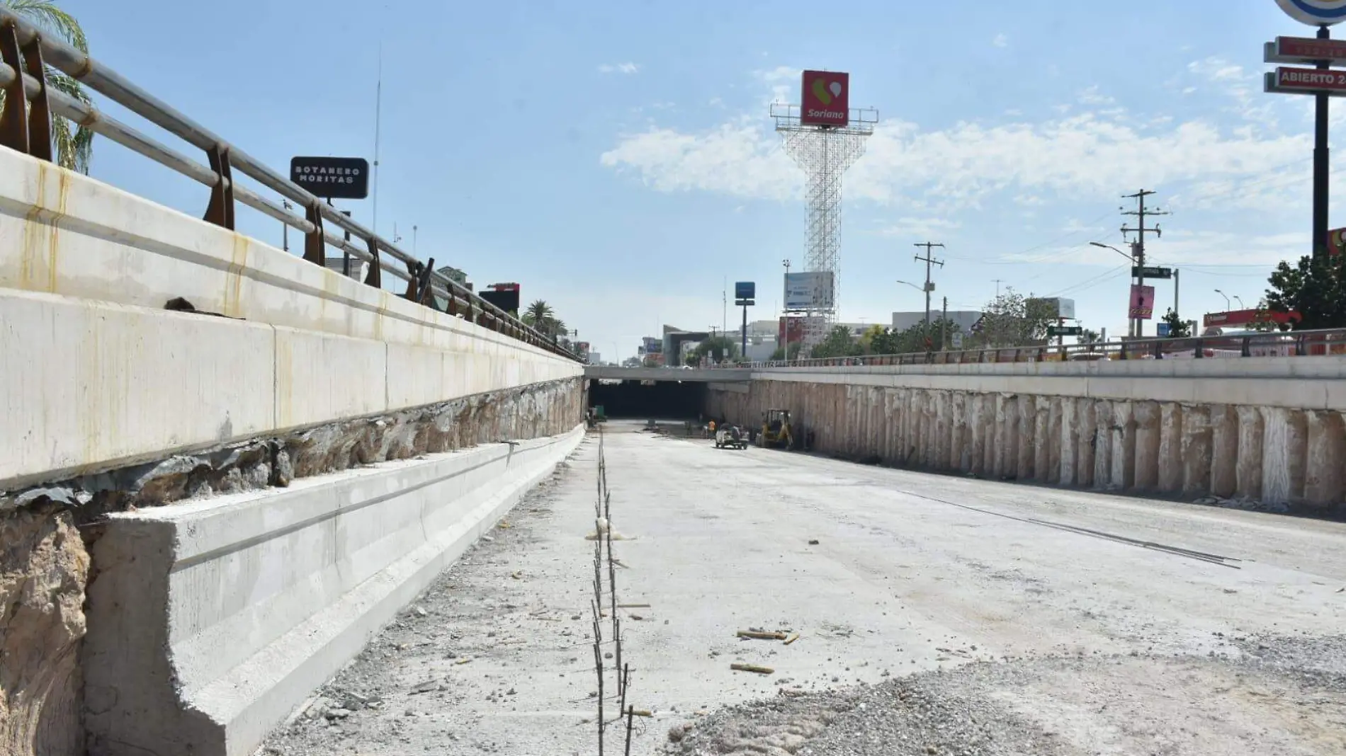 Pese a las lluvias recientes, no se ha visto afectado el avance de los trabajos del Sistema Vial Cuatro Caminos, que es ya de 85 por ciento